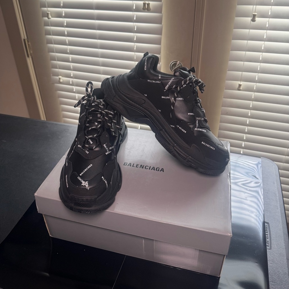 Balenciaga Triple S All Over Logo – Black – EU 45 / US 12 - Picture 5 of 9